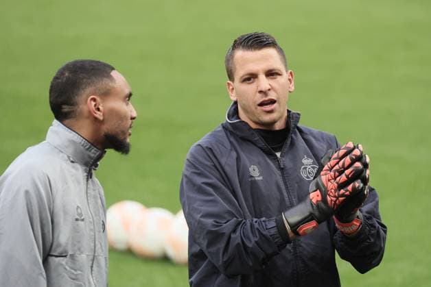 Union s Loic Lapoussin and Union s goalkeeper Anthony Moris pictured during a training session of Belgian soccer team Royale Union Saint-Gilloise, Wednesday 12 April 2023 in Leverkusen, Germany. Union is preparing for tomorrow s game against German Bayer 04 Leverkusen, the first leg of the quarterfinals of the UEFA Europa League competition. BRUNOxFAHY  x64606546x