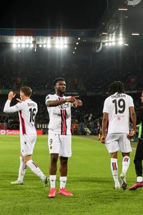Joie des joueurs de l equipe Nice apres le but de Terem Moffi 9 FOOTBALL : FC Basel vs OGC Nice - UEFA Europa Conference League quarter-final- 13 04 2023 -St. Jakob b-Park Basel ElyxandroCegarra Panoramic 
