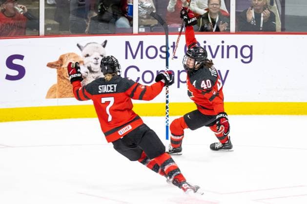 230413 Blayre Turnbull of Canada celebrates scoring 1-0 during the 2023 IIHF Women s World Championship, WM, Weltmeisterschaft quarterfinal game between Canada and Sweden on April 13, 2023 in Brampton. Photo: Mathilda Ahlberg BILDBYRAN kod MA MA0459 ishockey Ice hockey, Eishockey vm dam 2023 iihf womens world championship dam vm ishockey vm kanada sverige women canada sweden bbeng jubel Copyright: MATHILDAxAHLBERG BB230413MA073