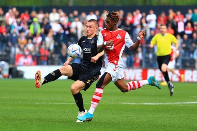 Philipp Schulz (Mainz) im Zweikampf mit Justin Diehl (Koeln) 1. FC Koeln vs 1. FSV Mainz 05, Fussball, A-Junioren-Bundesliga, 14.04.2023 DFB regulations prohibit any use of photographs as image sequences and or quasi-video. 1. FC Koeln vs 1. FSV Mainz 05, Fussball, A-Junioren-Bundesliga, 14.04.2023 Koeln