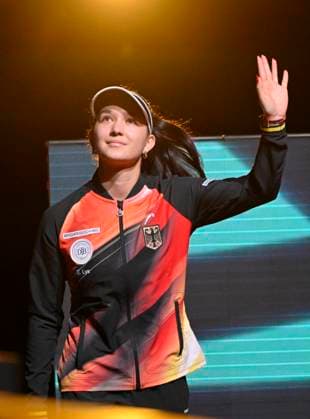 Eva Lys GER bei der Vorstellung Tennis Damen Billie Jean King Cup 2023 Deutschland GER vs Brasilien BRA Stuttgart Porsche Arena 14.04.2023 DFL REGULATIONS PROHIBIT ANY USE OF PHOTOGRAPHS AS IMAGE SEQUENCES AND OR QUASI-VIDEO Tennis Damen Billie Jean King Cup 2023