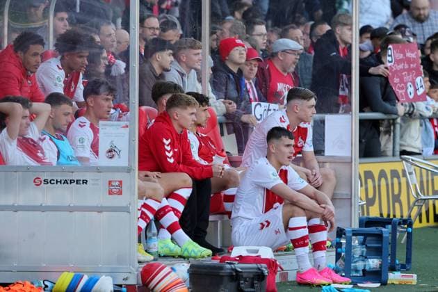 1.FC Köln U19 vs. FSV Mainz 05 U19, A Junioren Bundesliga, Halbfinal Rückspiel um die Deutsche Meisterschaft, Enttäuschung bei den Kölnern nach dem Ausscheiden (1.FC Köln), 14.04.2023, Bild: