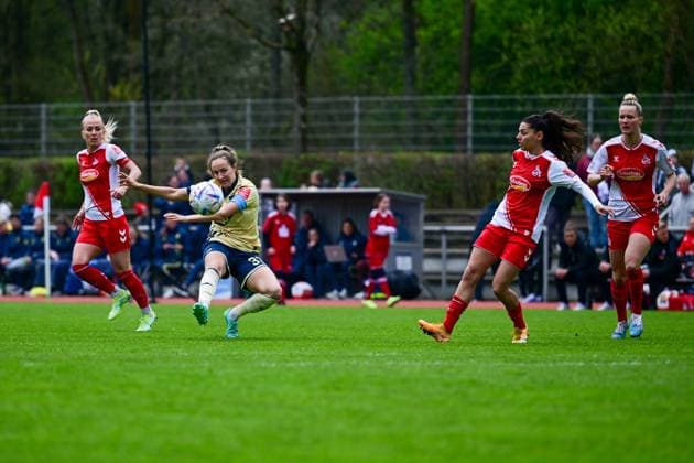 16.04.2023, GER, Fußball, Frauen, Testspiel, 2022 2023, 1. FC Köln - TSG Hoffenheim Fabienne Dongus (33 TSG) mit einem Schussversuch. Westerburg Schulstadion Rheinland-Pfalz Deutschland