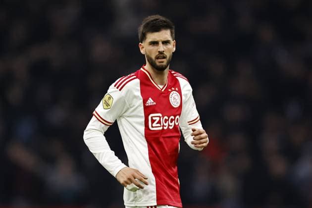 AMSTERDAM - Florian Grillitsch of Ajax during the Dutch premier league match between Ajax Amsterdam and FC Emmen at the Johan Cruijff ArenA on April 16, 2023 in Amsterdam, Netherlands. ANP MAURICE VAN STONE Dutch Eredivisie 2022 2023 xVIxANPxSportx xxANPxIVx 467194116 originalFilename: 467194116.jpg
