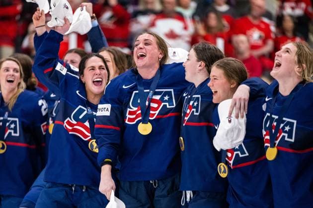 230416 Players of USA celebrate winning the 2023 IIHF Women s World Championship, WM, Weltmeisterschaft final between Canada and USA on April 16, 2023 in Brampton. Photo: Mathilda Ahlberg BILDBYRAN kod MA MA0464 ishockey Ice hockey, Eishockey vm dam 2023 iihf womens world championship dam vm ishockey vm canada usa women bbeng kanada jubel Copyright: MATHILDAxAHLBERG BB230416MA210