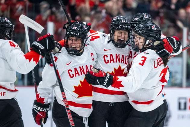 230416 Renata Fast of Canada celebrates during the 2023 IIHF Women s World Championship, WM, Weltmeisterschaft final between Canada and USA on April 16, 2023 in Brampton. Photo: Mathilda Ahlberg BILDBYRAN kod MA MA0464 ishockey Ice hockey, Eishockey vm dam 2023 iihf womens world championship dam vm ishockey vm canada usa women bbeng kanada jubel Copyright: MATHILDAxAHLBERG BB230416MA231