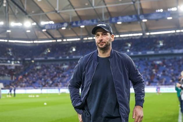 14.04.2023, Fussball, Saison 2022 2023, 1. Bundesliga, 28. Spieltag, FC Schalke 04 - Hertha BSC, Cheftrainer Sandro Schwarz (Hertha BSC) Gelsenkirchen Veltins Arena NRW Deutschland xRHR-FOTO TRx *** 14 04 2023, football, season 2022 2023, 1 Bundesliga, 28 matchday, FC Schalke 04 Hertha BSC, head coach Sandro Schwarz Hertha BSC Gelsenkirchen Veltins Arena NRW Germany xRHR PHOTO TRx Copyright: RHR-FOTOx RHR-FOTO TR