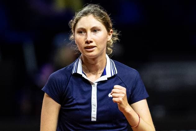 Tamara Korpatsch (GER) vs Cristina Bucsa (ESP) im Bild Cristina Bucsa (ESP) Mit Siegesfaust Porsche Tennis Grand Prix GP Stuttgart 2023, Billie Jean King Cup, Porsche-Arena, 17.04.2023 Porsche Tennis Grand Prix GP Stuttgart 2023 Porsche-Arena, 17.04.2023 Stuttgart Copyright: xEibner-Pressefoto RogerxBuerkex EP_EER