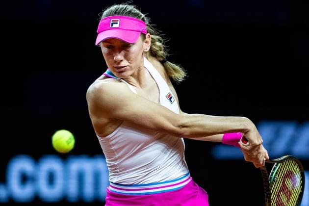 Ekaterina Alexandrova Keine Nationalitaet ausgewiesen (RUS) Vs. Donna Vekic (CRO) im Bild Ekaterina Alexandrova (RUS) Porsche Tennis Grand Prix GP Stuttgart 2023, Billie Jean King Cup, Porsche-Arena, 17.04.2023 Porsche Tennis Grand Prix GP Stuttgart 2023 Porsche-Arena, 17.04.2023 Stuttgart Copyright: xEibner-Pressefoto RogerxBuerkex EP_EER