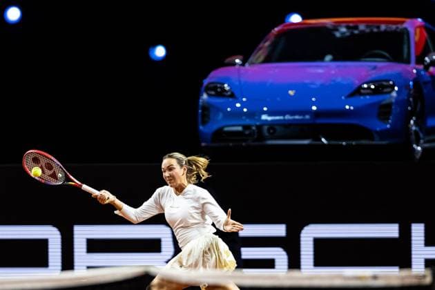 Ekaterina Alexandrova Keine Nationalitaet ausgewiesen (RUS) Vs. Donna Vekic (CRO) im Bild Donna Vekic (CRO) Porsche Tennis Grand Prix GP Stuttgart 2023, Billie Jean King Cup, Porsche-Arena, 17.04.2023 Porsche Tennis Grand Prix GP Stuttgart 2023 Porsche-Arena, 17.04.2023 Stuttgart Copyright: xEibner-Pressefoto RogerxBuerkex EP_EER