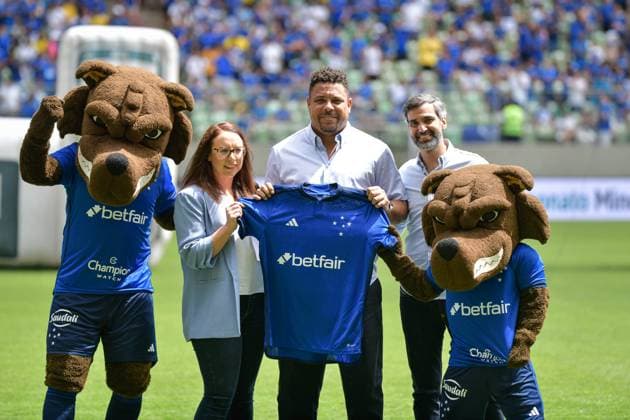 Partida entre Cruzeiro x Athletic Belo Horizonte (MG), 01 28 2023 - Football Campeonato Mineiro - Ex player Ronaldo Fenomeno in an announcement of the new sponsor of Cruzeiro the company Betfair in Match between Cruzeiro x Athletic valid for the Campeonato Mineiro game held at Estadio IndependÃªncia in Belo Horizonte on the morning of this Saturday (28). Sao Paulo Brasil Copyright: xGUSTAVOxRABELOx