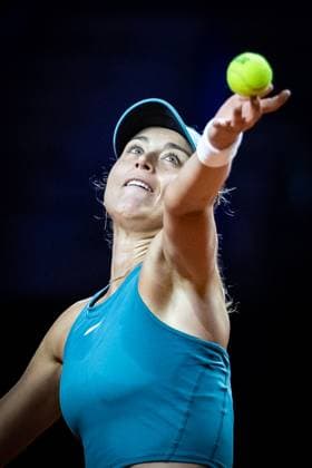 Match Daria Kasatkina (RUS) vs Paula Badosa (ESP) im Bild Paula Badosa (ESP) Porsche Tennis Grand Prix GP Stuttgart 2023, Billie Jean King Cup, Porsche-Arena, 18.04.2023 Porsche Tennis Grand Prix GP Stuttgart 2023 Porsche-Arena, 18.04.2023 Stuttgart Copyright: xEibner-Pressefoto RogerxBuerkex EP_EER