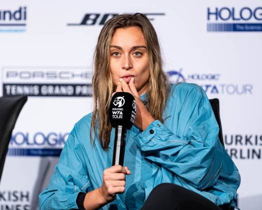 Paula Badosa (ESP) im Interview Porsche Tennis Grand Prix GP Stuttgart 2023, Billie Jean King Cup, Porsche-Arena, 18.04.2023 Porsche Tennis Grand Prix GP Stuttgart 2023 Porsche-Arena, 18.04.2023 Stuttgart Copyright: xEibner-Pressefoto RogerxBuerkex EP_EER