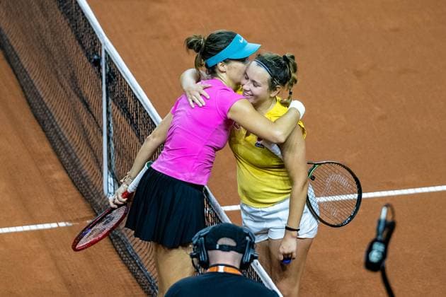 Tatjana Maria (GER) gewinnt den Match gegen Ylena In-Albon (SUI) Jubel bei Tatjana Porsche Tennis Grand Prix GP Stuttgart 2023, Billie Jean King Cup, Porsche-Arena, 18.04.2023 Porsche Tennis Grand Prix GP Stuttgart 2023 Porsche-Arena, 18.04.2023 Stuttgart Copyright: xEibner-Pressefoto RogerxBuerkex EP_EER