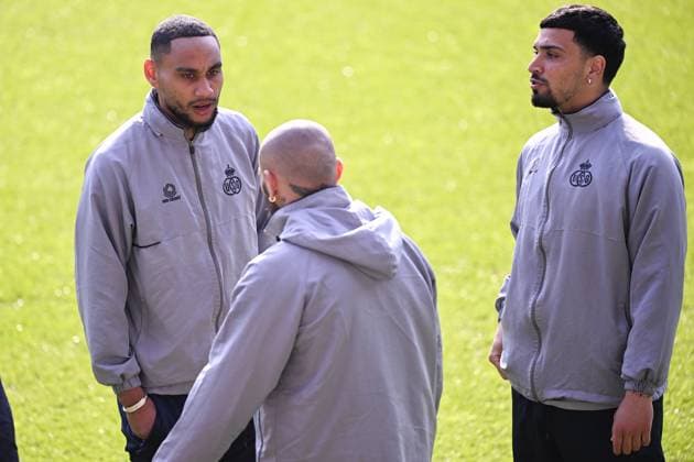 Union s Loic Lapoussin and Union s Cameron Puertas Castro pictured during a training session of Belgian soccer team Royale Union Saint-Gilloise, Wednesday 19 April 2023 in Anderlecht stadium. Union is preparing for tomorrow s game against German Bayer 04 Leverkusen, the return leg of the quarterfinals of the UEFA Europa League competition. First leg ended on a draw 1-1 result. LAURIExDIEFFEMBACQ  x65339055x