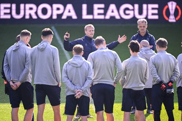 Union s head coach Karel Geraerts pictured during a training session of Belgian soccer team Royale Union Saint-Gilloise, Wednesday 19 April 2023 in Anderlecht stadium. Union is preparing for tomorrow s game against German Bayer 04 Leverkusen, the return leg of the quarterfinals of the UEFA Europa League competition. First leg ended on a draw 1-1 result. LAURIExDIEFFEMBACQ  x65339109x