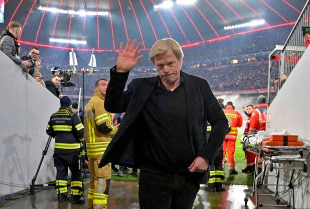 Sport Themen der Woche KW16 19.04.2023, Fussball UEFA Championsleague 2022 2023: Viertelfinale, FC Bayern München - Manchester City, in der Allianz-Arena München. Vorstandsmitglied Oliver Kahn (Bayern München) winkt *** 19 04 2023, football UEFA Champions League 2022 2023 quarterfinals, FC Bayern Munich Manchester City, at Allianz Arena Munich board member Oliver Kahn Bayern Munich waves