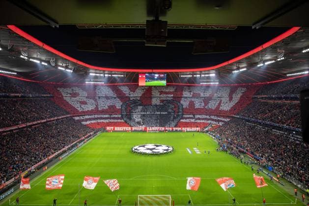 Fans (FC Bayern Muenchen) mit Choreografie Pott, FC Bayern Muenchen vs. Manchester City, Champions League, Fussball, Viertelfinale, Rueckspiel, 19.04.2023 Muenchen Bayern Deutschlan