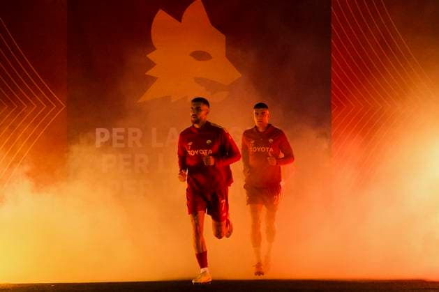 Europa League football match AS Roma vs Feyenoord Roma s Italian midfielder Lorenzo Pellegrini and Roma s Italian defender Gianluca Mancini enter the field for warm-up before the UEFA Europa League quarter-finals round return match between AS Roma vs Feyenoord at the Olimpico Stadium in Rome, on April 19, 2023. ABPH0666 Copyright: xAntonioxBalascox