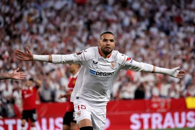 April 20, 2023, Seville, Spain: UEFA Europa League Quarter-finals (2nd leg) soccer match between Sevilla FC and Manchester United, ManU at the Ramon Sanchez Pizjuan Stadium. Y En-Nesyri celebrates a goal 20 04 2023 SEVILLA CUARTOS DE FINAL DE UEL ESTADIO SANCHEZ PIZJUAN SEVILLA FC-MANCHESTER UNITED 900 Cordon Press