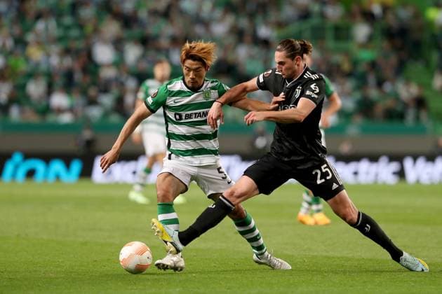 April 20, 2023, Lisbon, Portugal: Hidemasa Morita of Sporting CP (L) vies with Adrien Rabiot of Juventus during the UEFA Europa League quarterfinal second leg match between Sporting CP and Juventus FC at Alvalade stadium in Lisbon, Portugal, on April 20, 2023. Lisbon Portugal - ZUMAf123 20230420_zap_f123_012 Copyright: xPedroxFiuzax