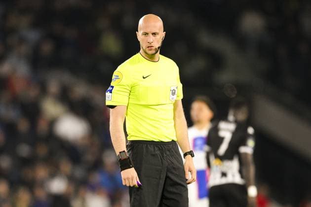 Fußball, SCO Angers - Paris St. Germain Eric Wattellier - arbitre FOOTBALL : Angers vs PSG - Ligue1 - 21 04 2023 JBAutissier Panoramic 