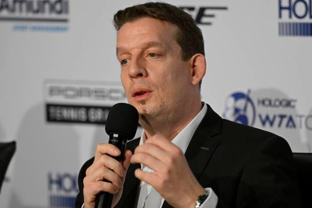 Pressekonferenz PK mit Deniz Keskin, Leiter Brand Management und Partnerschaften der Porsche AG Tennis Damen Porsche-Cup Porsche Tennis Grand Prix GP Stuttgart 2023 Finale Porsche Arena 23.04.2022 DFL REGULATIONS PROHIBIT ANY USE OF PHOTOGRAPHS AS IMAGE SEQUENCES AND OR QUASI-VIDEO Porsche Tennis Grand Prix GP Stuttgart 2023