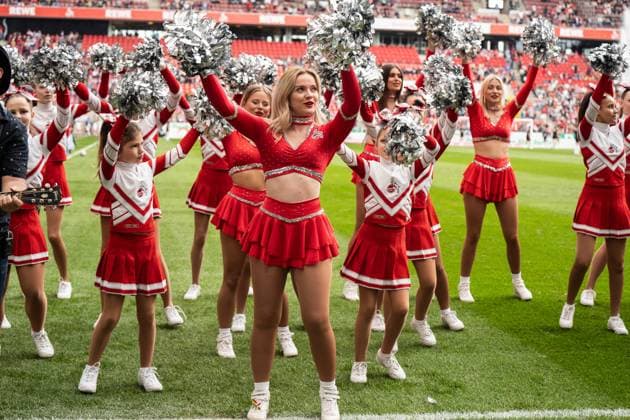 GER, 1.FFBL, 1.FC Koeln vs Eintracht Frankfurt 23.04.2023, RheinEnergieSTADION, Koeln, GER, 1.FFBL, 1.FC Koeln vs Eintracht Frankfurt im Bild picture shows Cheerleader des 1. FC Köln vor dem Spiel