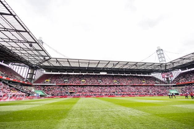 FLYERALARM Frauen Fussball Bundesliga, 1. FC Koeln - Eintracht Frankfurt Das RheinEnergieStadion ist mehr als gut besucht zum Spiel zwischen den Frauen des 1. FC Koeln und der Eintracht Frankfurt FLYERALARM Frauen Fussball Bundesliga, 1. FC Koeln - Eintracht Frankfurt, Koeln, Rheinenergiestadion Copyright: xBEAUTIFULxSPORTS Wunderlx