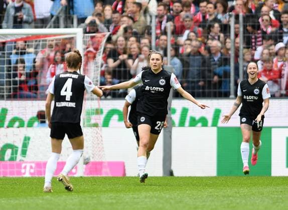 23.04.2023, Cologne, Germany, Rhein-Energie-Stadium, 1. FC Koeln vs Eintracht Frankfurt - Frauen Bundesliga, Barbara Dunst (Eintracht Frankfurt) Torjubel, jubelt nach seinem Treffer zum 0:1 (Foto Ralf Treese, Ralf Treese) DFB DFL REGULATIONS PROHIBIT ANY USE OF PHOTOGRAPHS AS IMAGE SEQUENCES AND OR QUASI-VIDEO. Cologne Rhein-Energie-Stadium North Rhine-Westphalia Germany