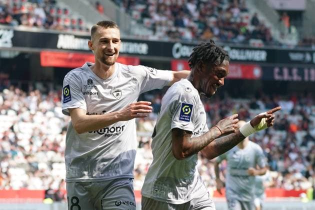 Joie - Muhammed Cham Saracevic (Clermont) - Elbasan Rashani (Clermont) FOOTBALL : OGC Nice vs Clermont Foot - Ligue 1 Uber Eats - Nice - 23 04 2023 NorbertScanella Panoramic 