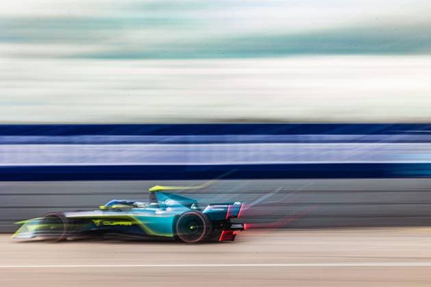 Bilder des Jahres 2023, Sport 04 April Sport Themen der Woche KW17 Sport Bilder des Tages 04 TRAMNITZ Tim (ger), Team ABT, Spark-Mahindra, Mahindra M9-Electro, action during the 2023 Rookie Test of the 2022-23 ABB FIA Formula E World Championship, WM, Weltmeisterschaft on the Tempelhof Airport Street Circuit on April 24, 2023 in Berlin, Germany - AUTO - 2023 FORMULA E ROOKIE TEST - BERLIN DPPI Panoramic  03423007_GH_11636