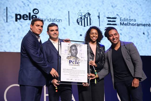 Bilder des Jahres 2023, Sport 04 April Sport Themen der Woche KW17 Sport Bilder des Tages Sports Summit Sao Paulo 2023 on Tribute to Pele (SPO) Sports Summit Sao Paulo 2023 on Tribute to Pele. April 26, 2023, Sao Paulo, Brazil: Pele is made official as an entry in the Michaelis dictionary. The King of Football will appear in the digital and printed versions of the Portuguese language dictionary, in an official Tribute and he is also immortalized in the Portuguese language. Michaelis has already inserted the name of the King of Football as an entry in its digital edition - the explanation will also be in the next printed versions of the dictionary, on Wednesday (26) at the Sports Summit Sao Paulo 2023, at Pavilhao Pacaembu. Credit: Leco Viana Thenews2 (Foto: Leco Viana TheNews2 imago images) SPO  Copyright: xLecoxVianax