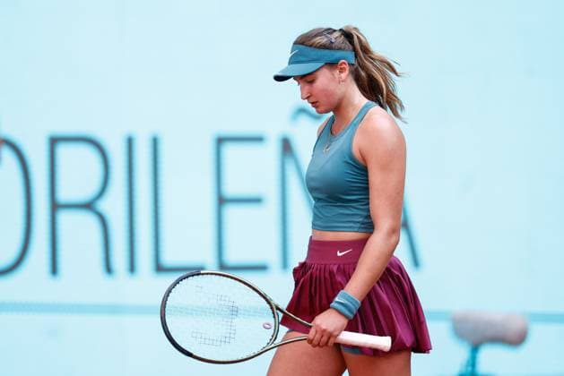 April 26, 2023, MADRID, MADRID, SPAIN: Victoria Jimenez Kasinteva of Andorra in action against Anastasia Pavlyuchenkova of Russia during the Mutua Madrid Open 2023 celebrated at Caja Magica on March 26, 2023 in Madrid, Spain. MADRID SPAIN - ZUMAa181 20230426_zaa_a181_116 Copyright: xOscarxJ.xBarrosox