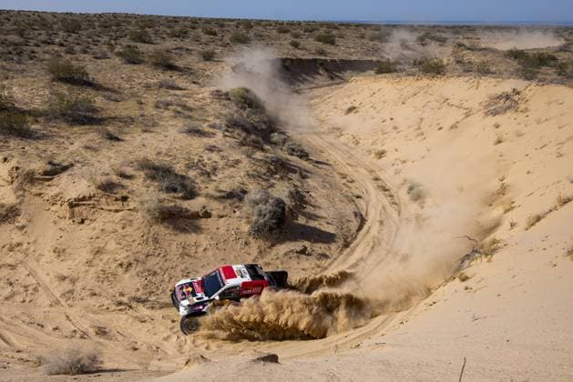 201 AL ATTIYAH Nasser (qat), BAUMEL Mathieu (fra), Toyota Gazoo Racing, Toyota GR DKR Hilux, FIA W2RC, action during the Stage 3 of the Sonora Rally 2023, 3rd round of the 2023 World Rally-Raid Championship, around Penasco on April 26th, 2023 in Penasco, Mexico - AUTO - W2RC - SONORA RALLY 2023 DPPI Panoramic  05323003__DE_6108