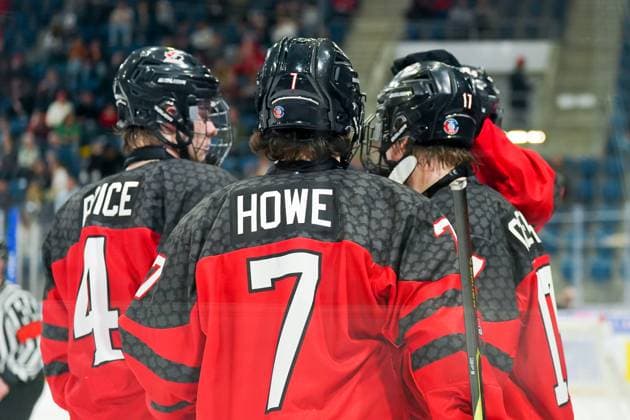 27.04.2023, Basel, St. Jakob Arena, IIHF Ice hockey, Eishockey U18 World Championship, WM, Weltmeisterschaft Canada vs Switzerland, 17 Macklin Celebrini (Canada) celebrates with teammates after scoring his team s fifth goal Basel St. Jakob Arena Basel Switzerland Copyright: xJustPictures.ch DanielaxPorcellix