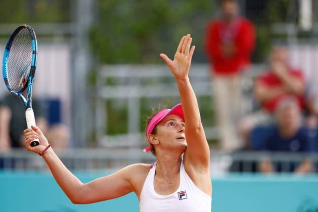 April 27, 2023, MADRID, MADRID, SPAIN: Irina Camelia Begu of Romania in action against Karolina Muchova of Czech Republic during the Mutua Madrid Open 2023 celebrated at Caja Magica on Abril 27, 2023 in Madrid, Spain. MADRID SPAIN - ZUMAa181 20230427_zaa_a181_263 Copyright: xOscarxJ.xBarrosox
