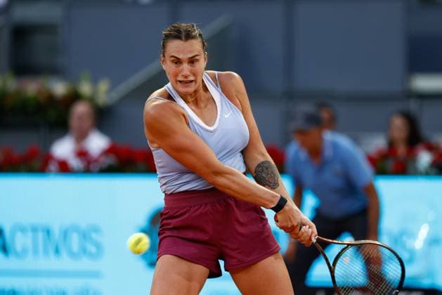 April 27, 2023, MADRID, MADRID, SPAIN: Aryna Sabalenka of Belarus in action against Sorana Cirstea of Romania during the Mutua Madrid Open 2023 celebrated at Caja Magica on Abril 27, 2023 in Madrid, Spain. MADRID SPAIN - ZUMAa181 20230427_zaa_a181_283 Copyright: xOscarxJ.xBarrosox
