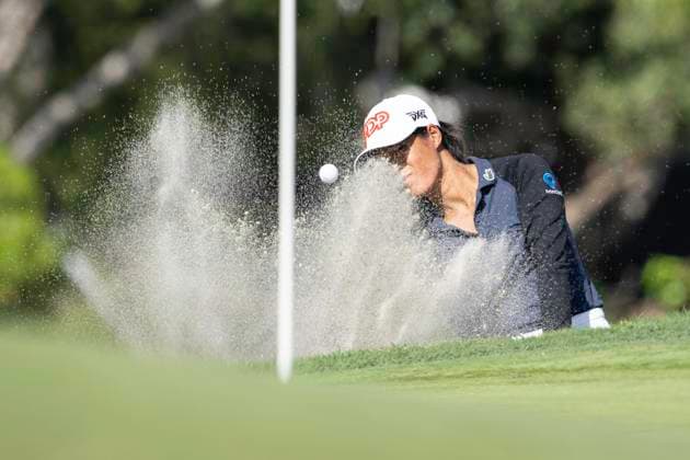 Sport Themen der Woche KW17 Sport Bilder des Tages April 27, 2023, Los Angeles, California, USA: LPGA, Golf Damen player Celene Boutier hits out of a sand trap at the Wilshire Country Club on April 27, 2023 during the 1st round of the JM Eagle Championship presented by Plastro. Golf 2023: JM Eagle LA Championship  - ZUMAh234 20230427_zsp_h234_025 Copyright: xMarkxEdwardxHarrisx