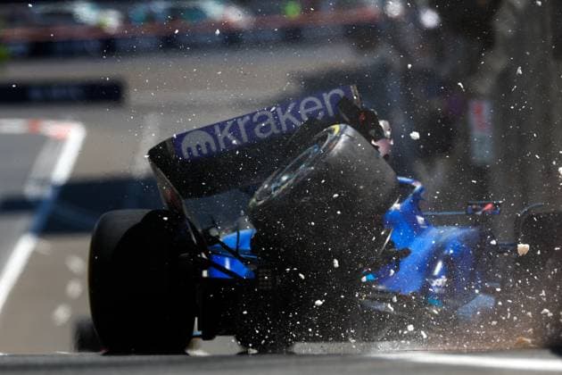 Crash of 2 Logan Sargeant (USA, Williams Racing), F1 Grand Prix of Azerbaijan at Baku City Circuit on April 29, 2023 in Baku, Azerbaijan. (Photo by HOCH ZWEI) Baku Azerbaijan