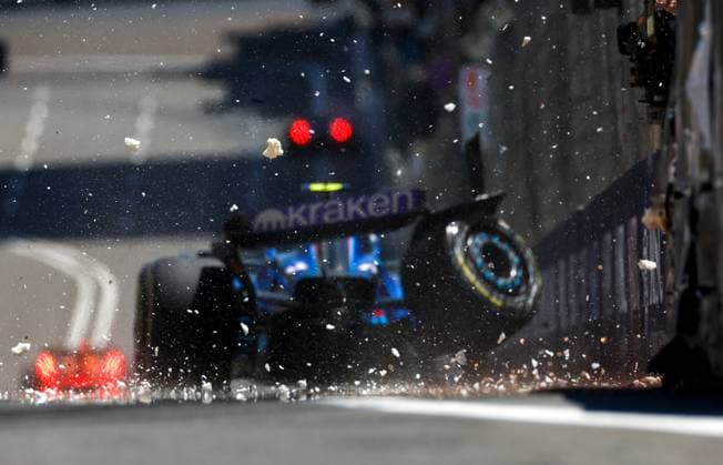 Crash of 2 Logan Sargeant (USA, Williams Racing), F1 Grand Prix of Azerbaijan at Baku City Circuit on April 29, 2023 in Baku, Azerbaijan. (Photo by HOCH ZWEI) Baku Azerbaijan