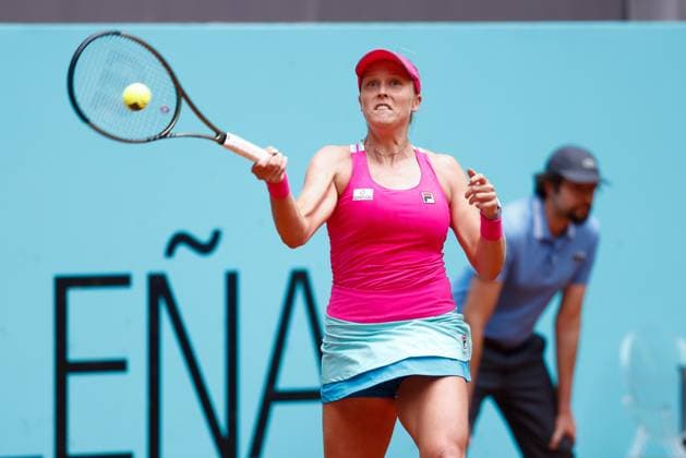 April 29, 2023, MADRID, MADRID, SPAIN: Shelby Rogers of United States in action against Irina Camelia Begu of Romania during the Mutua Madrid Open 2023 celebrated at Caja Magica on Abril 29, 2023 in Madrid, Spain. MADRID SPAIN - ZUMAa181 20230429_zaa_a181_042 Copyright: xOscarxJ.xBarrosox