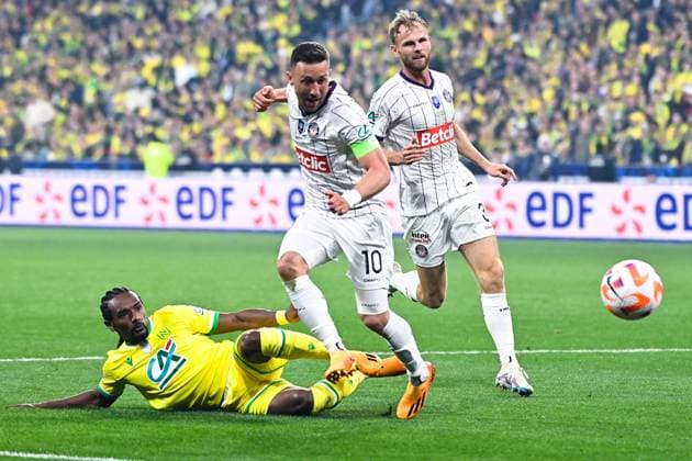 Brecht DEJAEGERE ( 10 - Toulouse ) - Samuel Moutoussamy ( 8 - Nantes ) - FOOTBALL : Nantes vs Toulouse - Finale Coupe de France - 29 04 2023 FedericoPestellini Panoramic 
