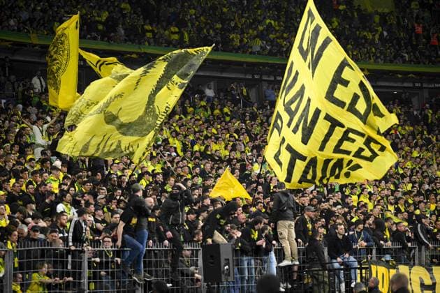 supporters de Nantes - ambiance FOOTBALL : Nantes vs Toulouse - Finale de la Coupe de France - 29 04 2023 JBAutissier Panoramic 