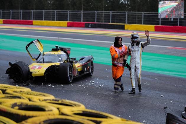 Bilder des Jahres 2023, Sport 04 April Sport Themen der Woche KW17 Sport Bilder des Tages (230430) -- STAVELOT, April 30, 2023 -- Cadillac Racing s driver Renger Van der Zande (R) waves to the spectators after a crash of Cadillac V-Series R racing car No. 3 during the race of 6 Hours Of Spa-Francorchamps, the third round of the 2023 FIA World Endurance Championship (WEC) at Circuit de Spa-Francorchamps in Stavelot, Belgium, April 29, 2023. ) (SP)BELGIUM-STAVELOT-WEC-6 HOURS OF SPA-FRANCORCHAMPS ZhengxHuansong 
