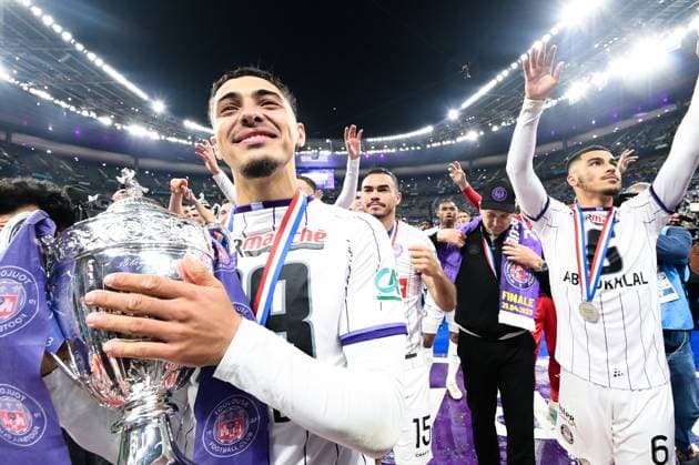 Joie des joueurs de Toulouse en fin de match apres sa victoire - Fares Chaibi ( 28 - Toulouse ) - Zakaria Aboukhlal ( 6 - Toulouse ) - FOOTBALL : Nantes vs Toulouse - Finale Coupe de France - 29 04 2023 FedericoPestellini Panoramic 