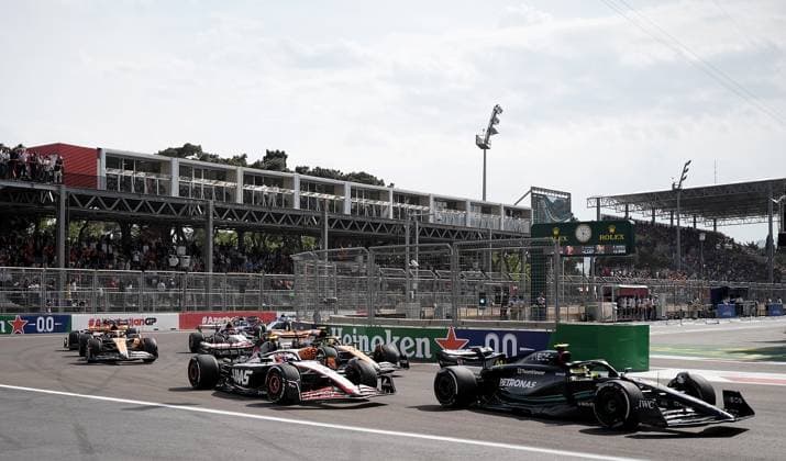 30.04.2023, Baku City Circuit , Baku, FORMULA 1 AZERBAIJAN GRAND PRIX 2023 ,im Bild Lewis Hamilton (GBR), Mercedes-AMG Petronas Formula One Team, Nico Hülkenberg (DEU), Moneygram Haas F1 Team, Lando Norris (GBR), McLaren F1 Team Baku Baku City Circuit AZERBAIJAN