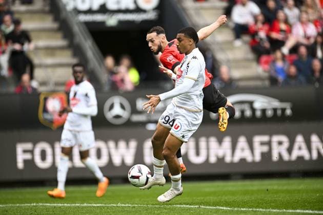 but d Amine Gouiri (Rennes FC) sur un marquage de Yan Valery (Angers) FOOTBALL : Rennes vs Angers - Ligue 1 - 30 04 2023 JBAutissier Panoramic 