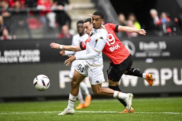but d Amine Gouiri (Rennes FC) sur un marquage de Yan Valery (Angers) FOOTBALL : Rennes vs Angers - Ligue 1 - 30 04 2023 JBAutissier Panoramic 