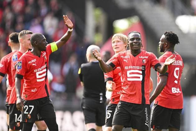 Joie des joueurs du FC Rennes apres le but de Jeremy Doku (Rennes FC) FOOTBALL : Rennes vs Angers - Ligue 1 - 30 04 2023 JBAutissier Panoramic 